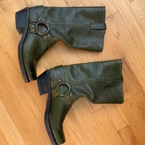 Frye Boots Army Green 8.5 Excellent Condition
